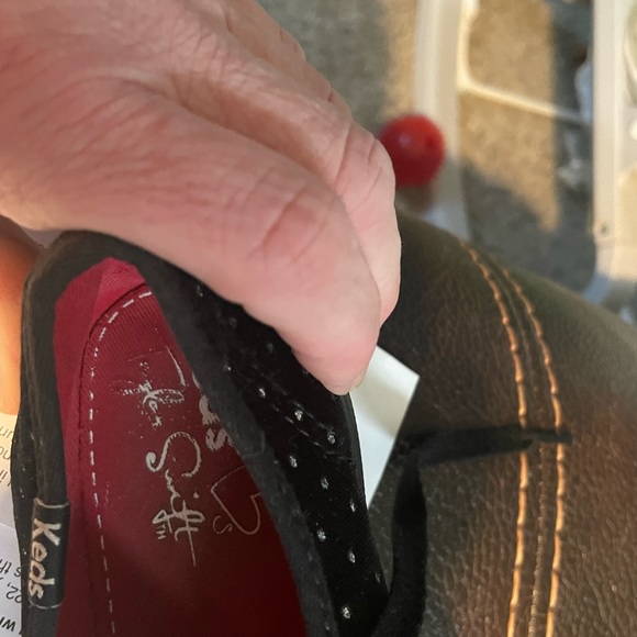 Limited Edition TAylor Swift Keds Shoes ( 6 ) - Picture 6 of 6